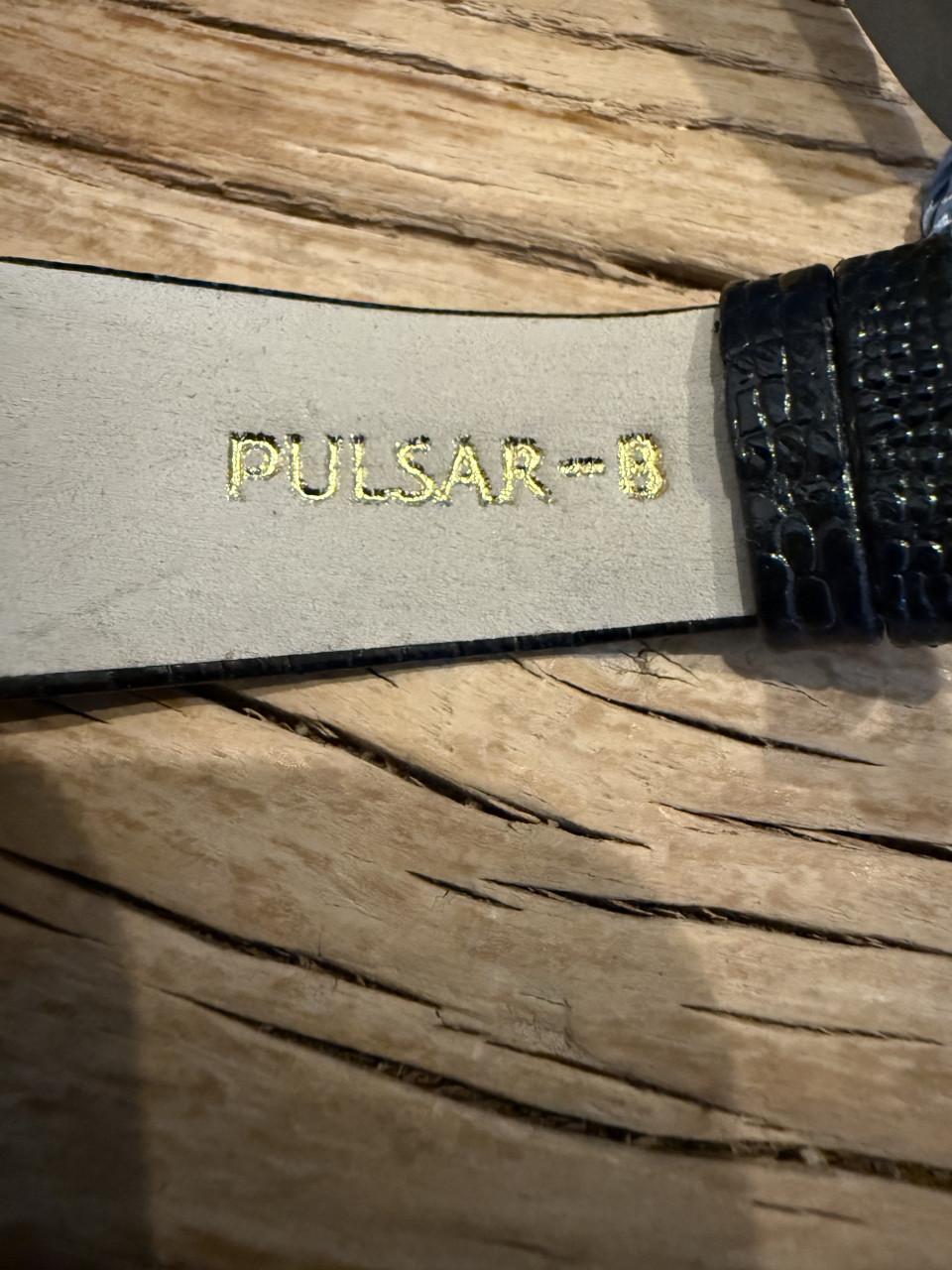 Seiko Quartz V500 5A70 New Old Stock