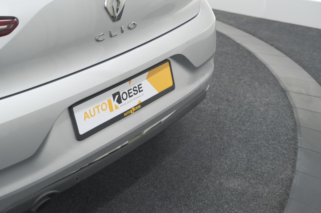 Renault Clio tce 100 intens | parkeersensoren | apple carplay | climate con