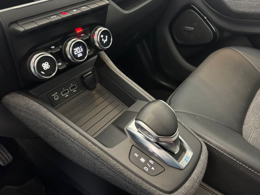 Renault Zoe r135 intens 52 kwh (koopaccu / ccs)