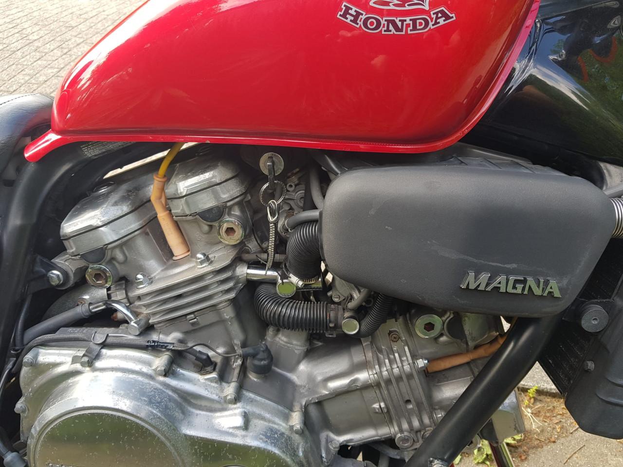Honda VF 700 Magna 1987