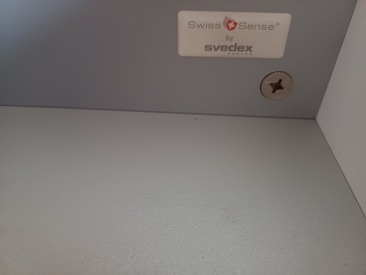 Swiss sense nachtkasten