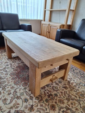 Salontafel massief eiken, zware kwaliteit