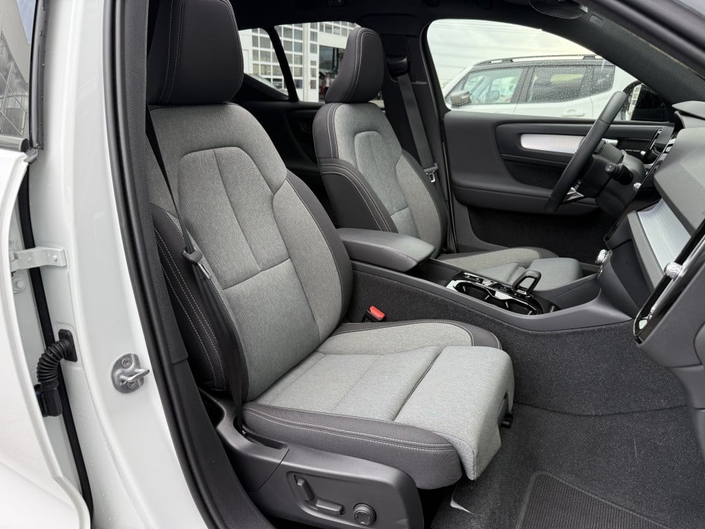 Volvo XC40 t5 262pk recharge ultimate dark | adap.cruise| panodak| trekhaak
