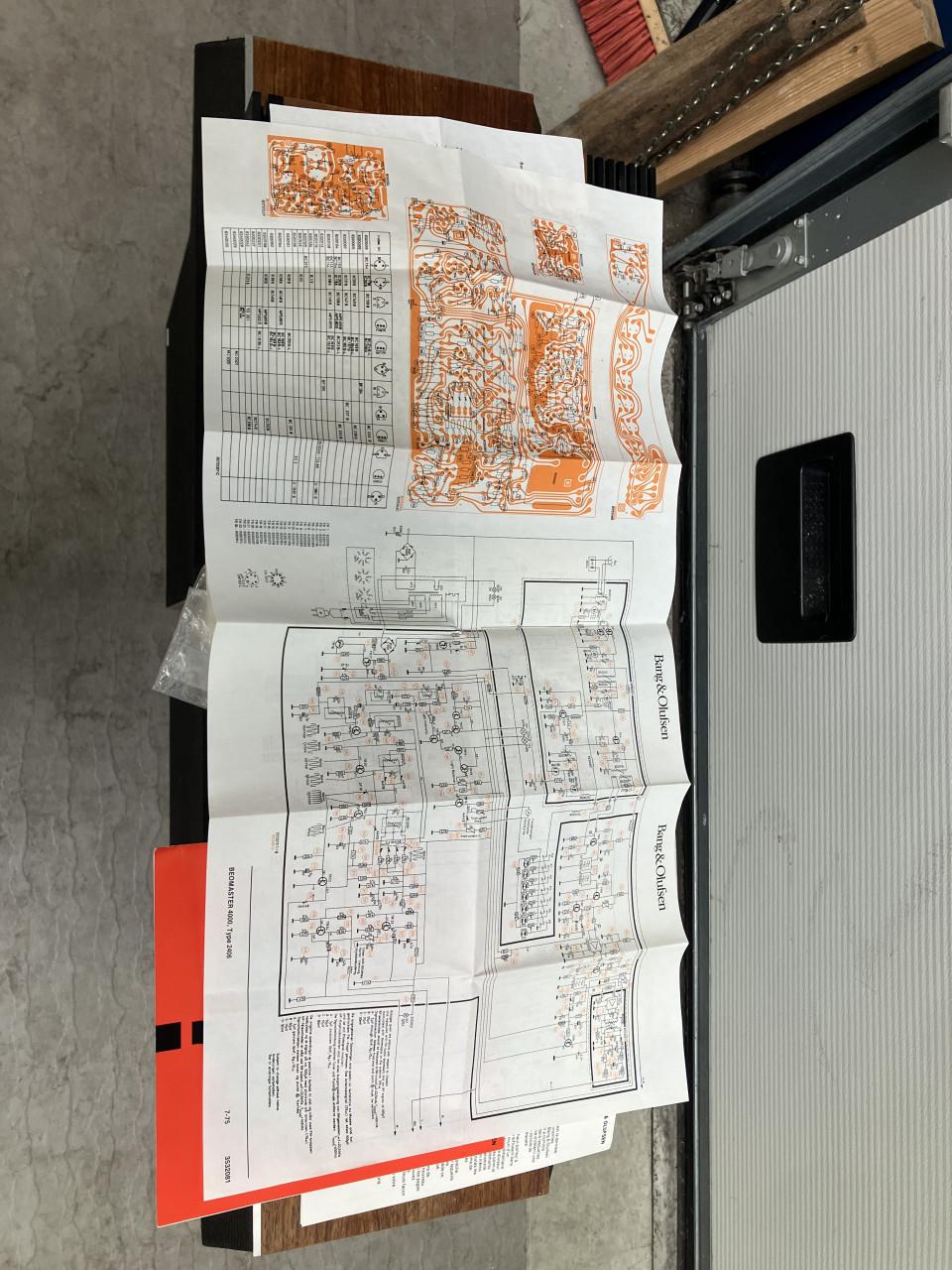 B&O Bang en Olufsen Beomaster 4000 en Beovox M70 met doos en papieren