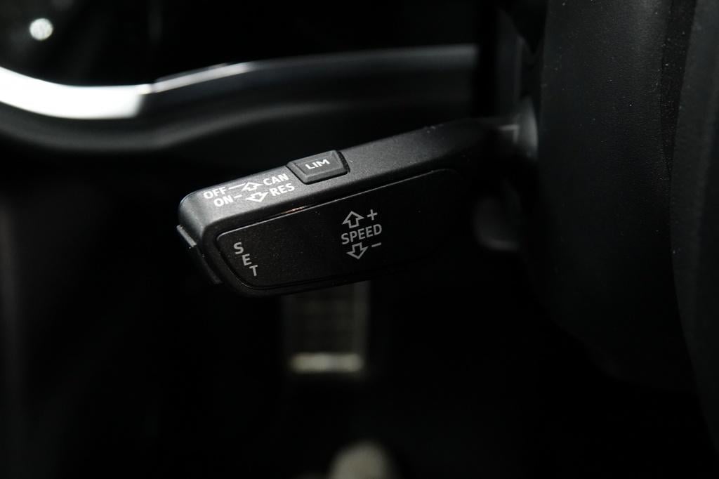 Audi Q3 1.5 tfsi | stoelverw. | trekhaak | pdc |