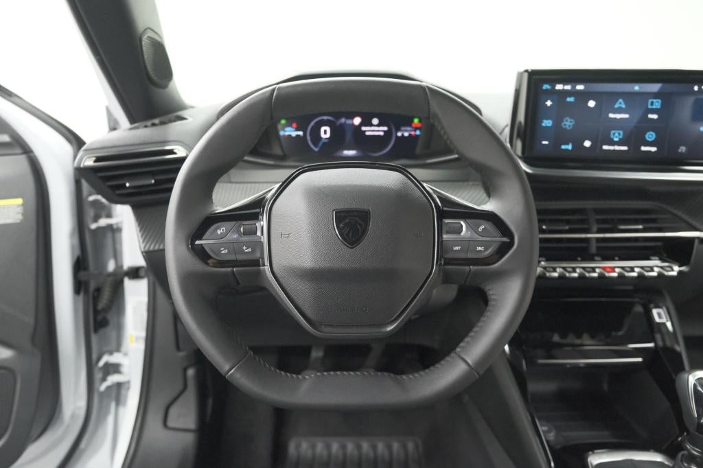 Peugeot 2008 puretech 100 allure | camera | navigatie | parkeersensoren | a