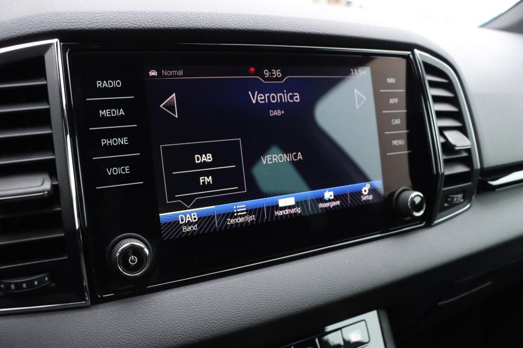 Skoda Karoq 1.5 tsi act style 150pk dsg7 | stoel voor+ achter verwarming | 