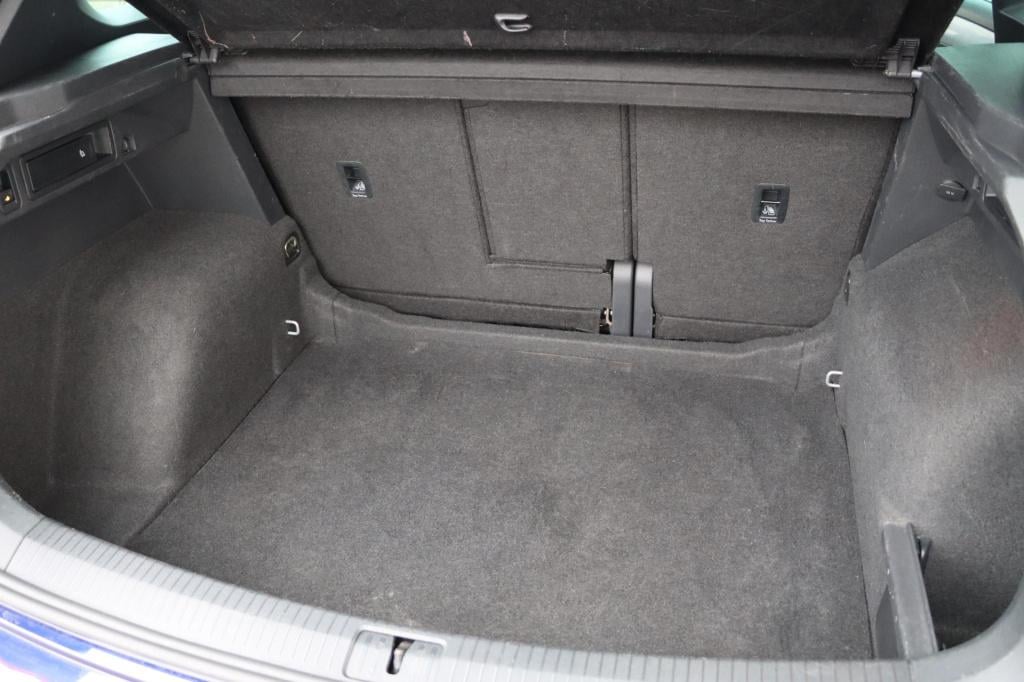 Volkswagen Tiguan 1.4 tsi comfortline business r | panoramadak | trekhaak |