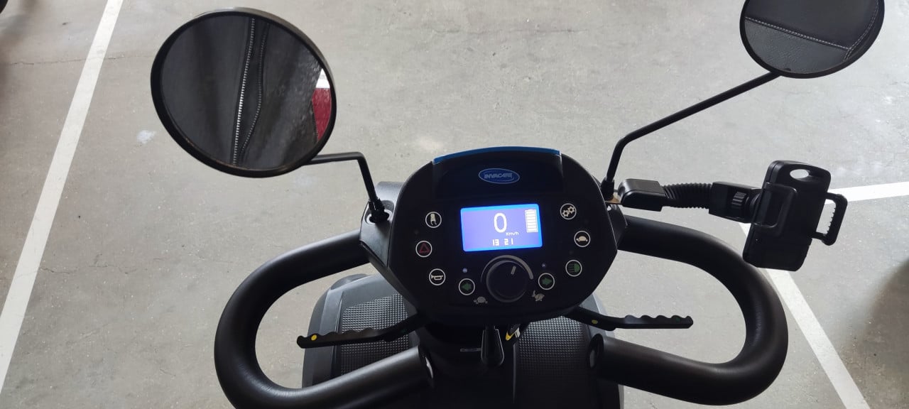 Scootmobiel Invacare Comet Pro