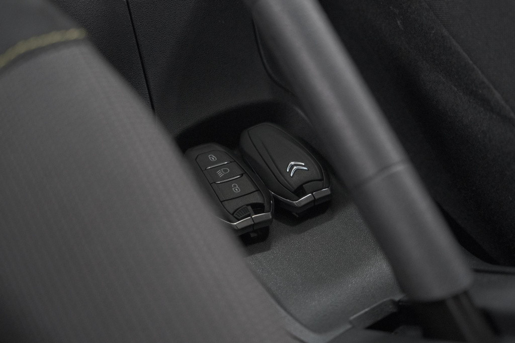 Citroen C3 puretech 110 max | camera | navigatie | keyless start | parkeers