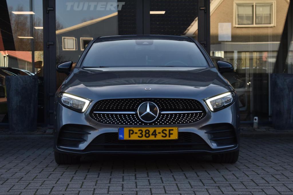 Mercedes-Benz A-Klasse 180 amg night | sfeerverlichting | apple carplay | c