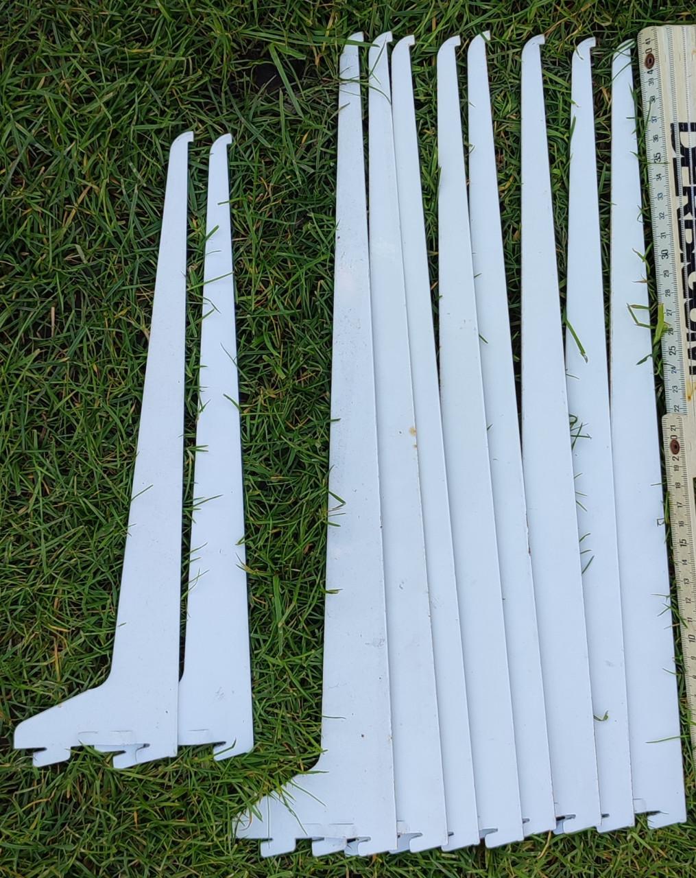 10 st. voor €1 - Plankdragers 8 x 40 cm / 2 x 30 cm