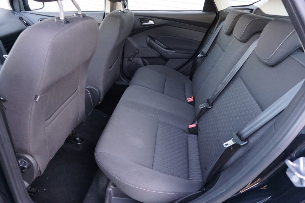 Ford Focus 1.0 ecoboost edition airco / cruise / elektr. ramen / lm velgen 