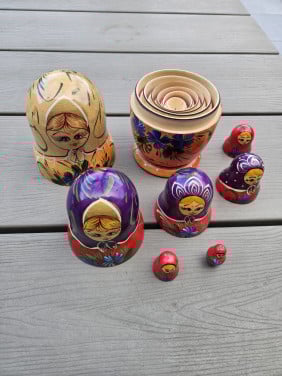 Heel groot vintage 7 delig matroesjka's set, met de hand geschilderd