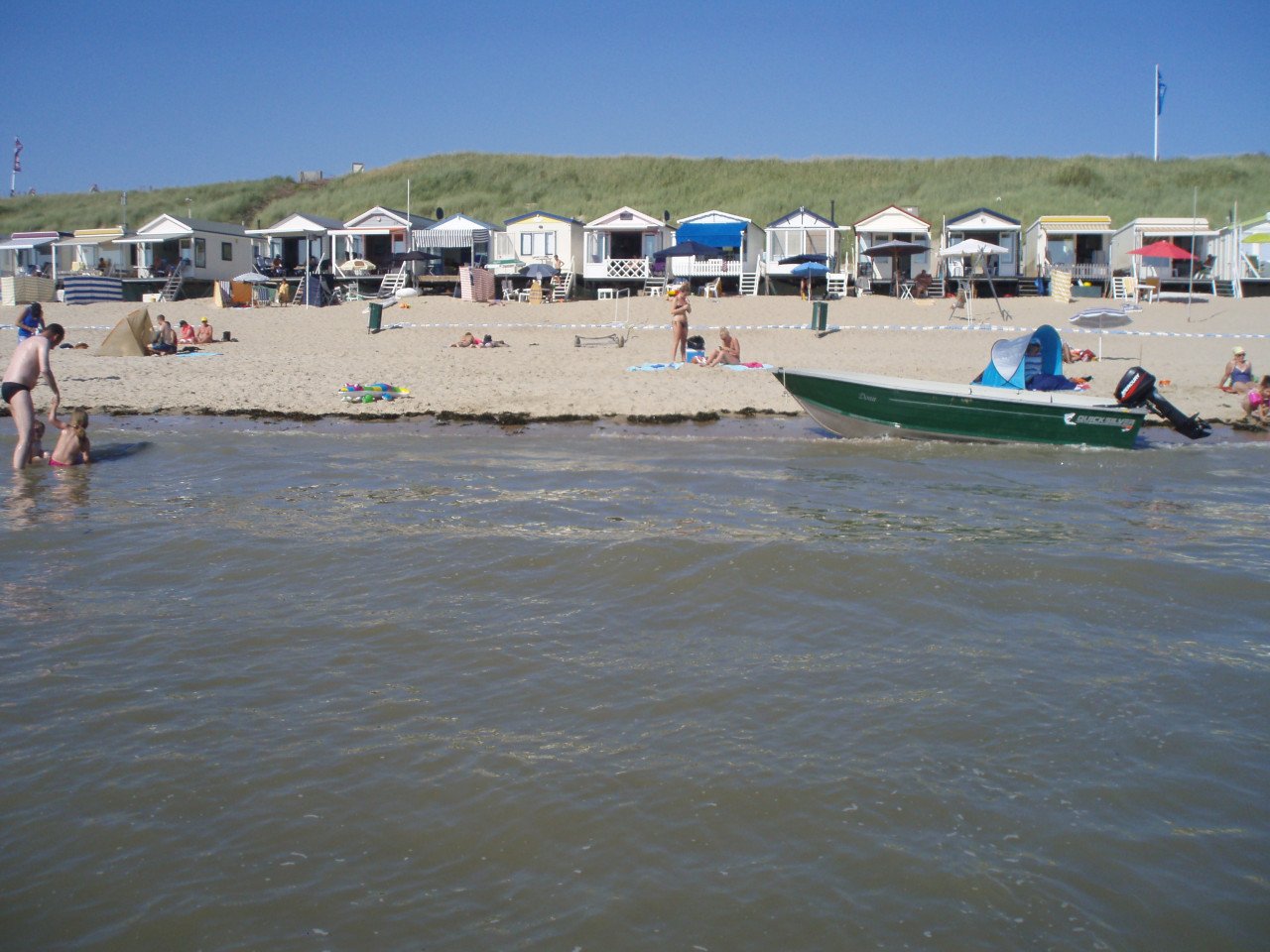 Slaapstrandhuisje Vlissingen te huur in augustus 2025