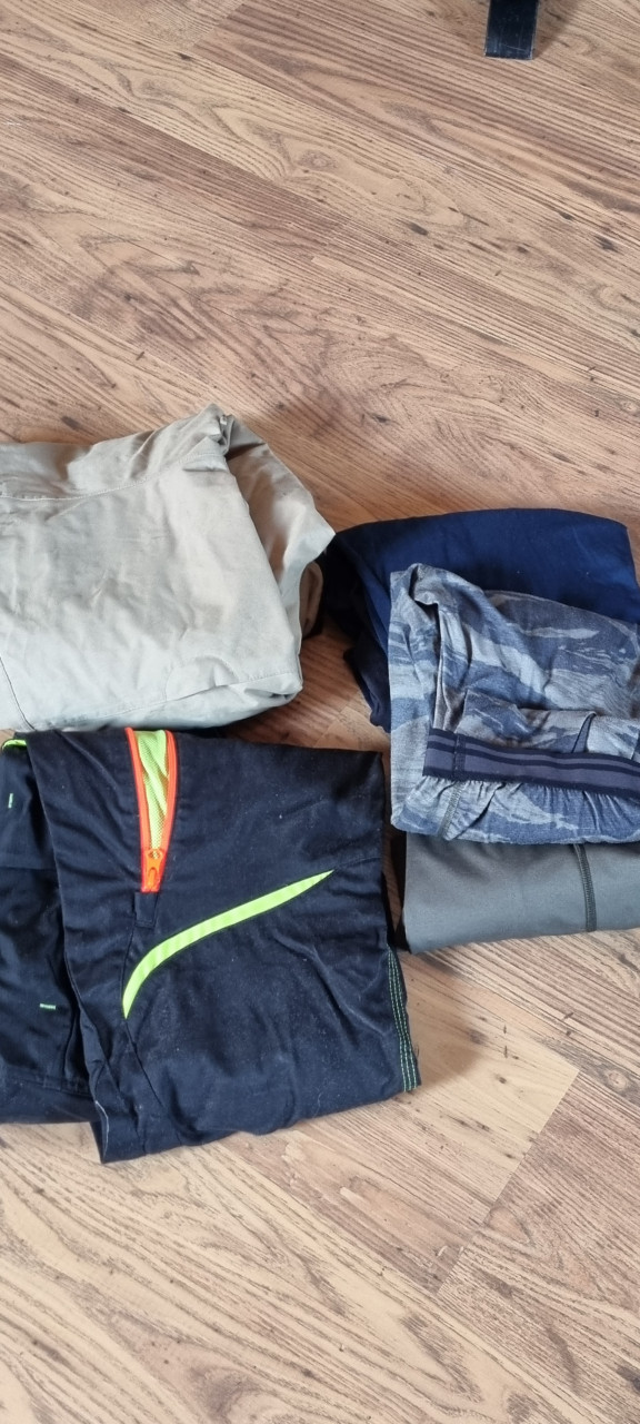 Te koop: snowboard spullen