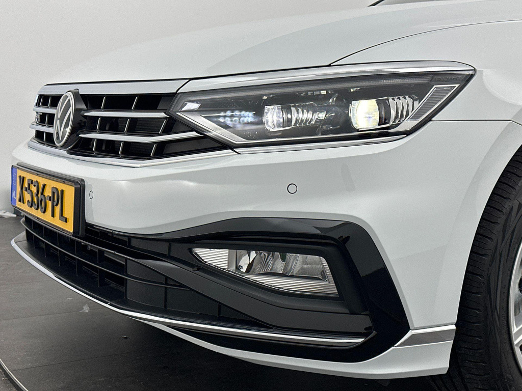 Volkswagen Passat variant 1.5 tsi r-line business dsg7 150pk panoramadak - 