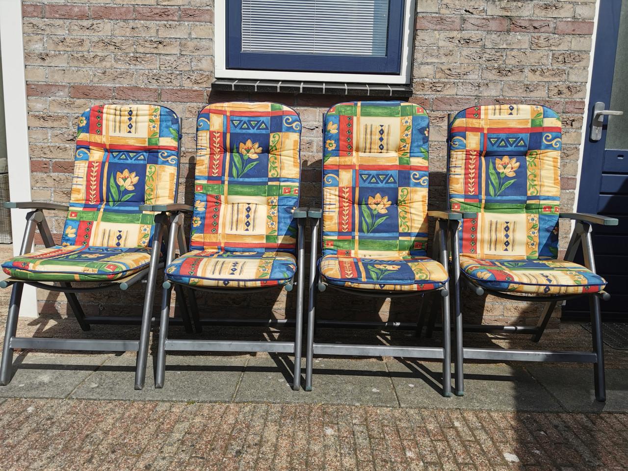 Tuinstoelen met kussens