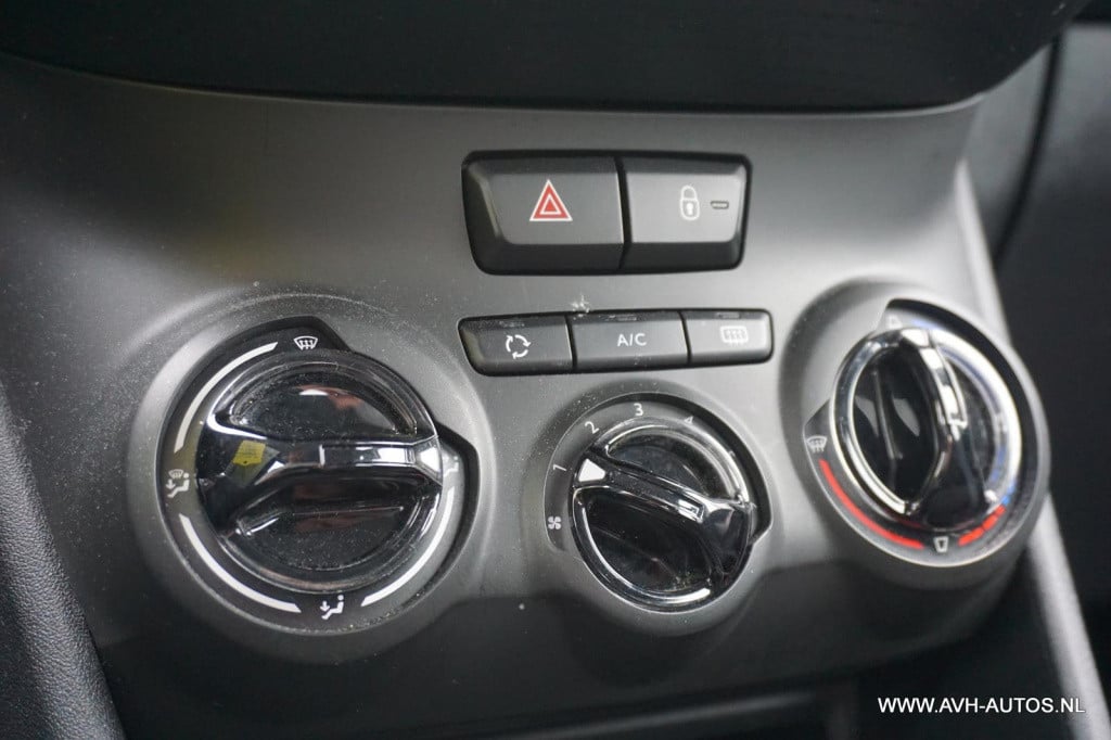Peugeot 2008 1.2 puretech style