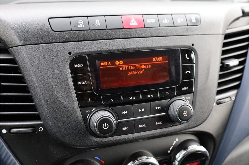 Iveco Daily 35s14 2.3 136pk automaat laadklep i nav i zijdeur i standkachel