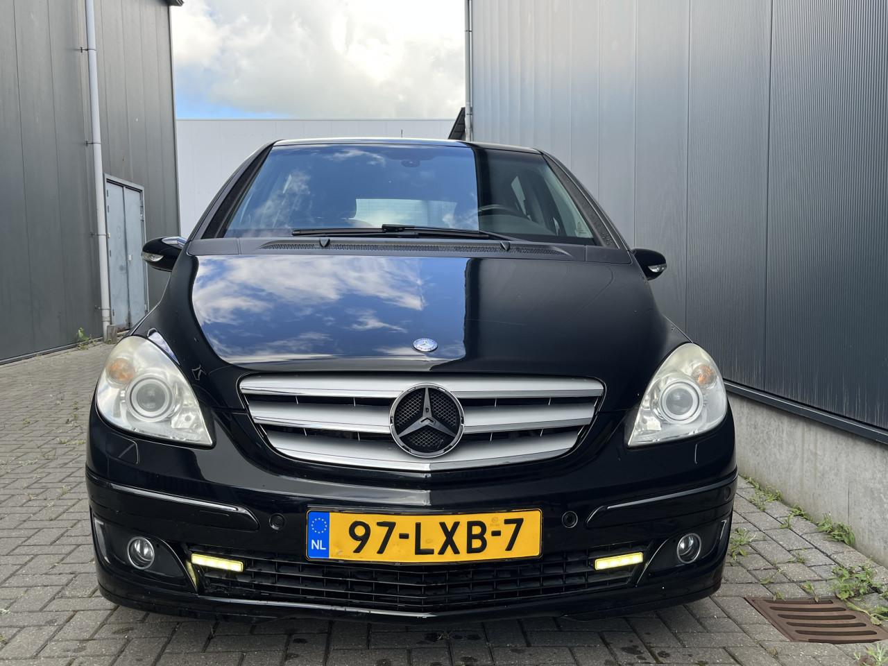 Mercedes-Benz B-klasse 200 NIEUW APK