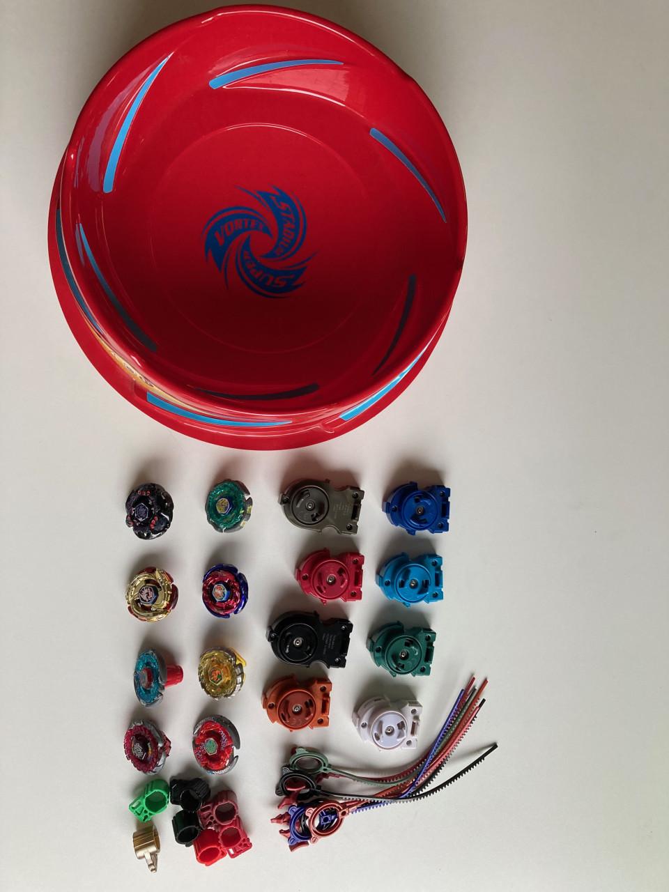 Beyblades + arena