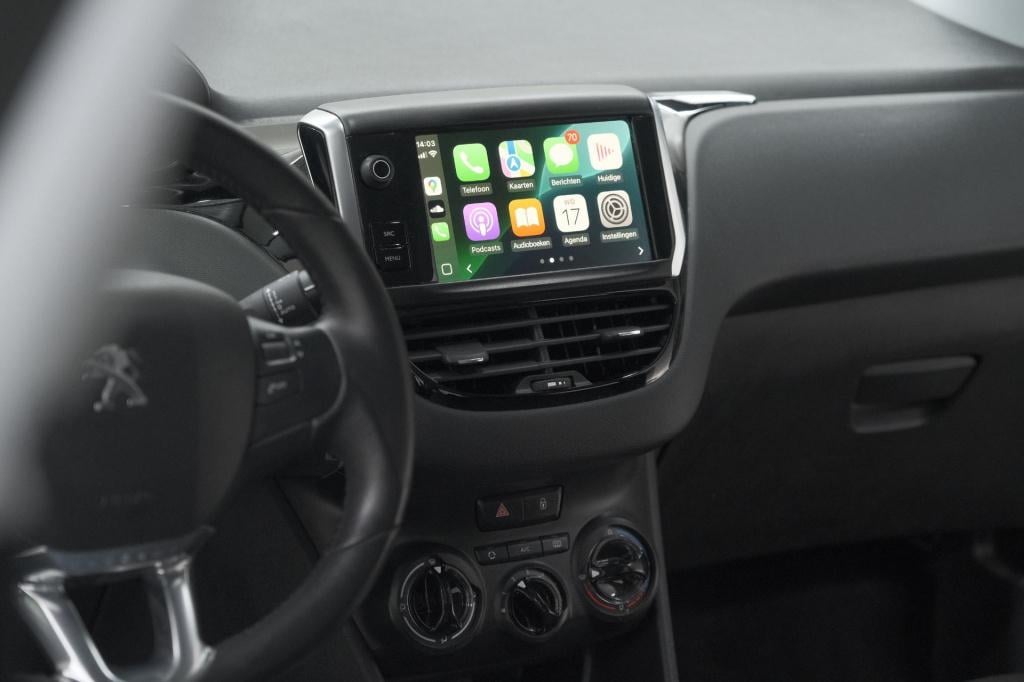 Peugeot 208 puretech 82 signature | apple carplay | parkeersensoren | navig