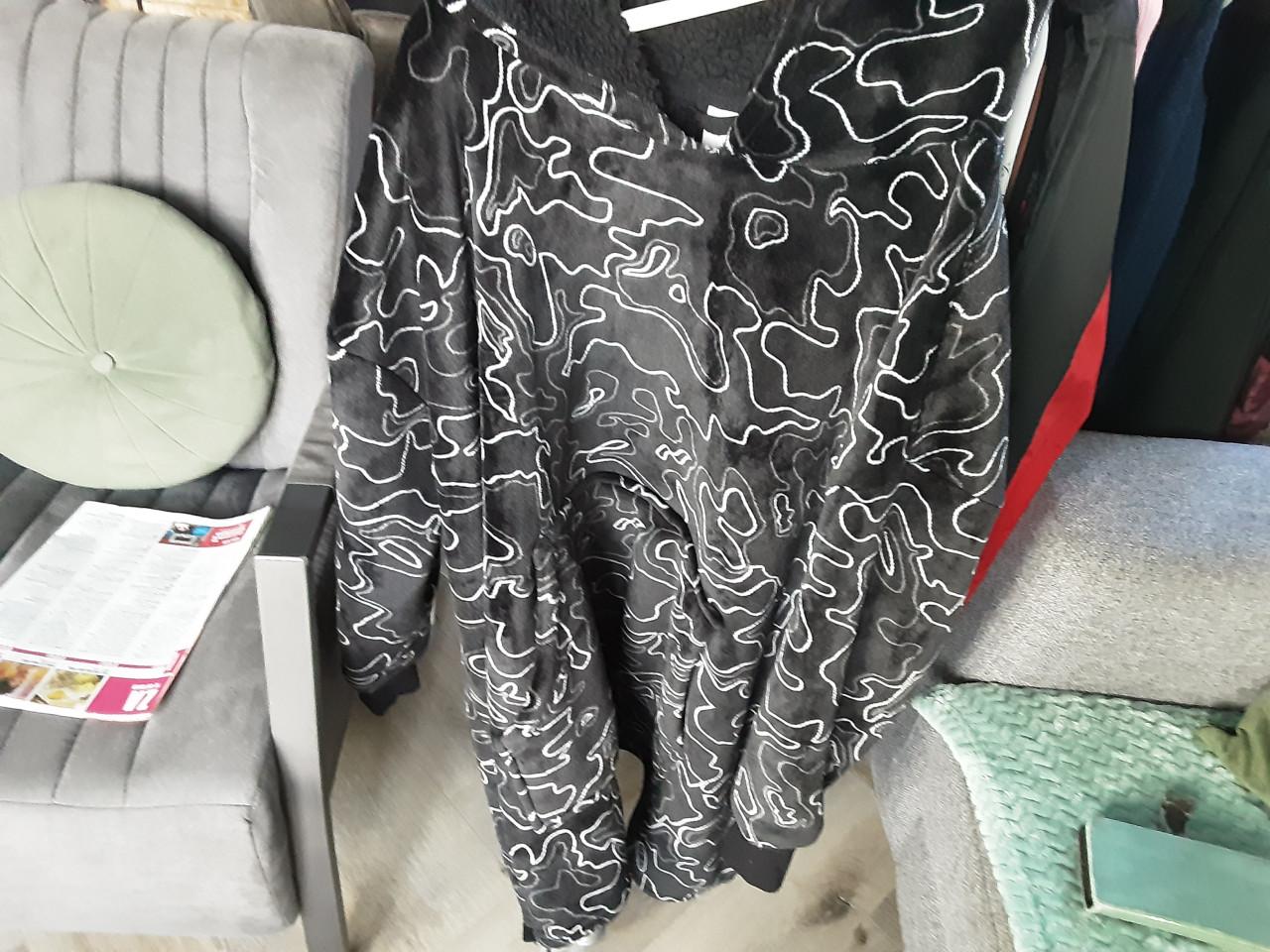 Lekkere warme bank poncho one size