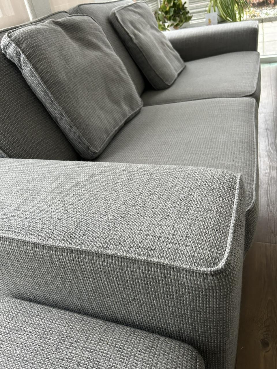 Bankstel 2 & 2,5 zit + poef evt. met bijpassende Stoelen