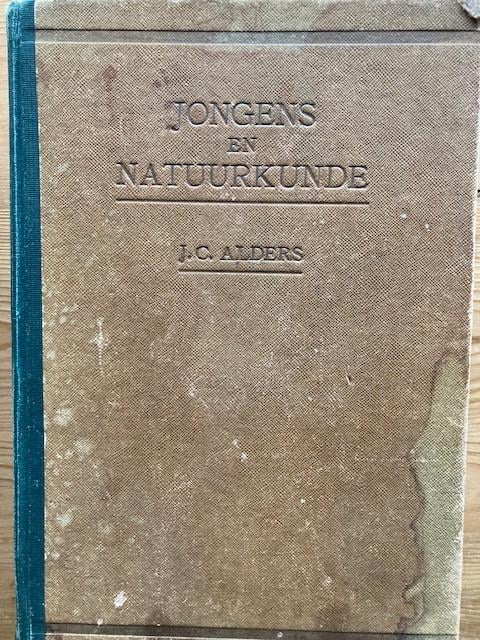 Schoolboeken uit 1900
