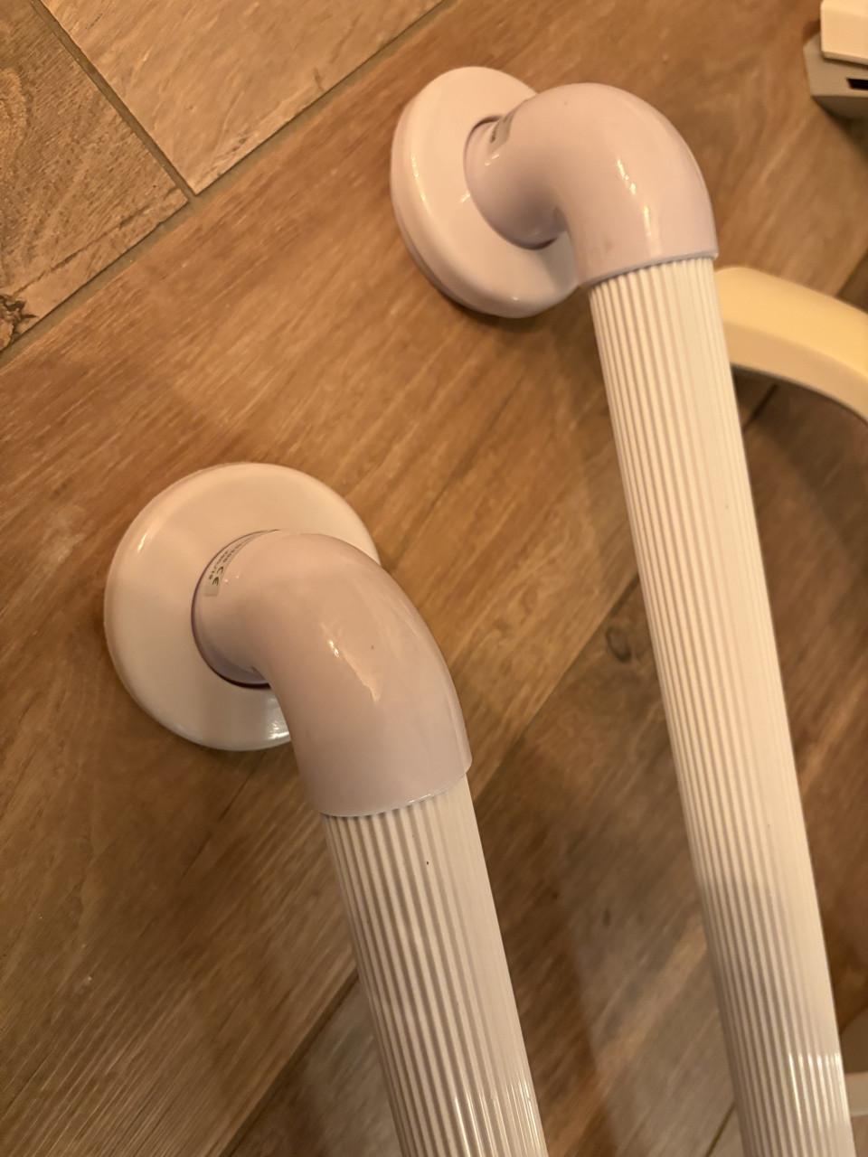 4 Beugels voor aan de muur