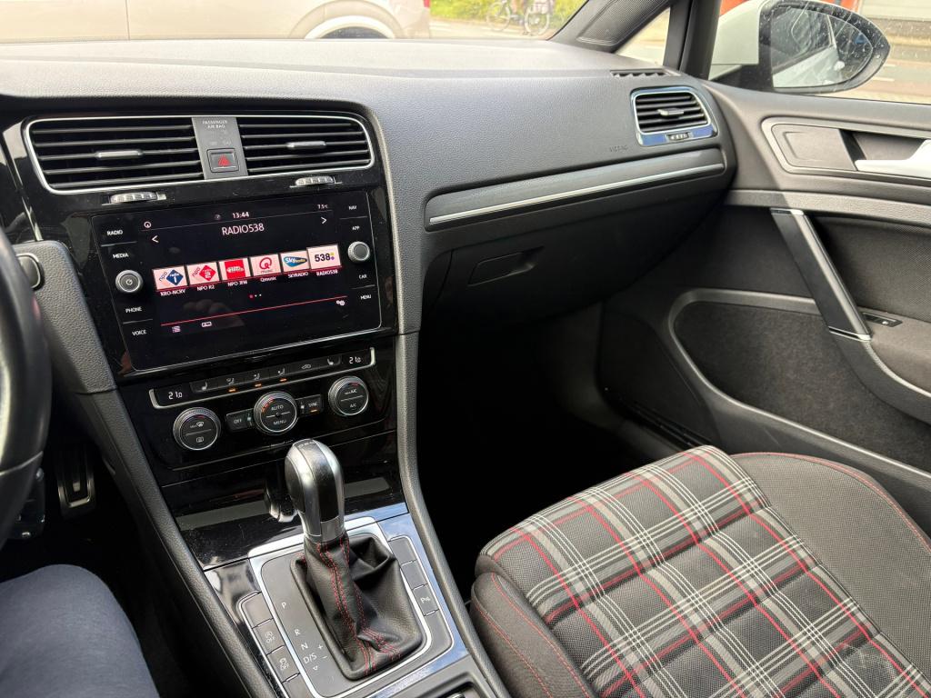 Volkswagen Golf 2.0 tsi gti performance