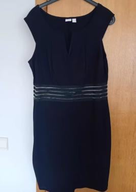 Elegant Zwart Jurkje met Transparante Tailleband