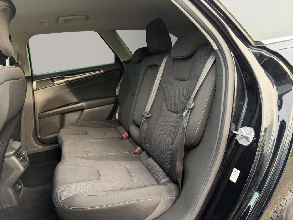 Ford Mondeo wagon 1.5 titanium keyless pdc clima