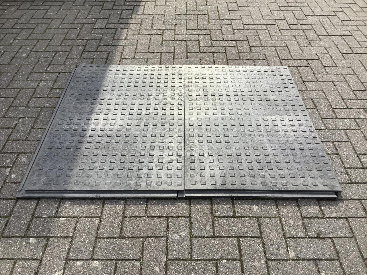Nieuwe Betonplex antislip platen 18mm 125x250