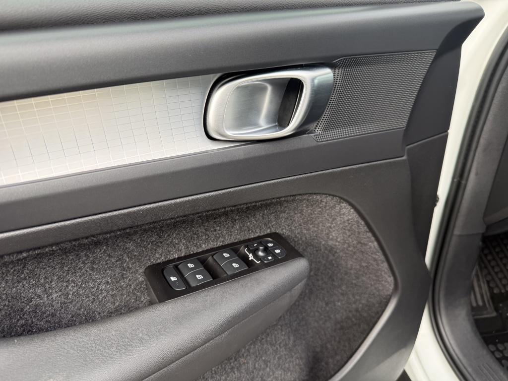 Volvo XC40 t2 129pk aut8 momentum pro| adap.cruise| camera| standkachel| st