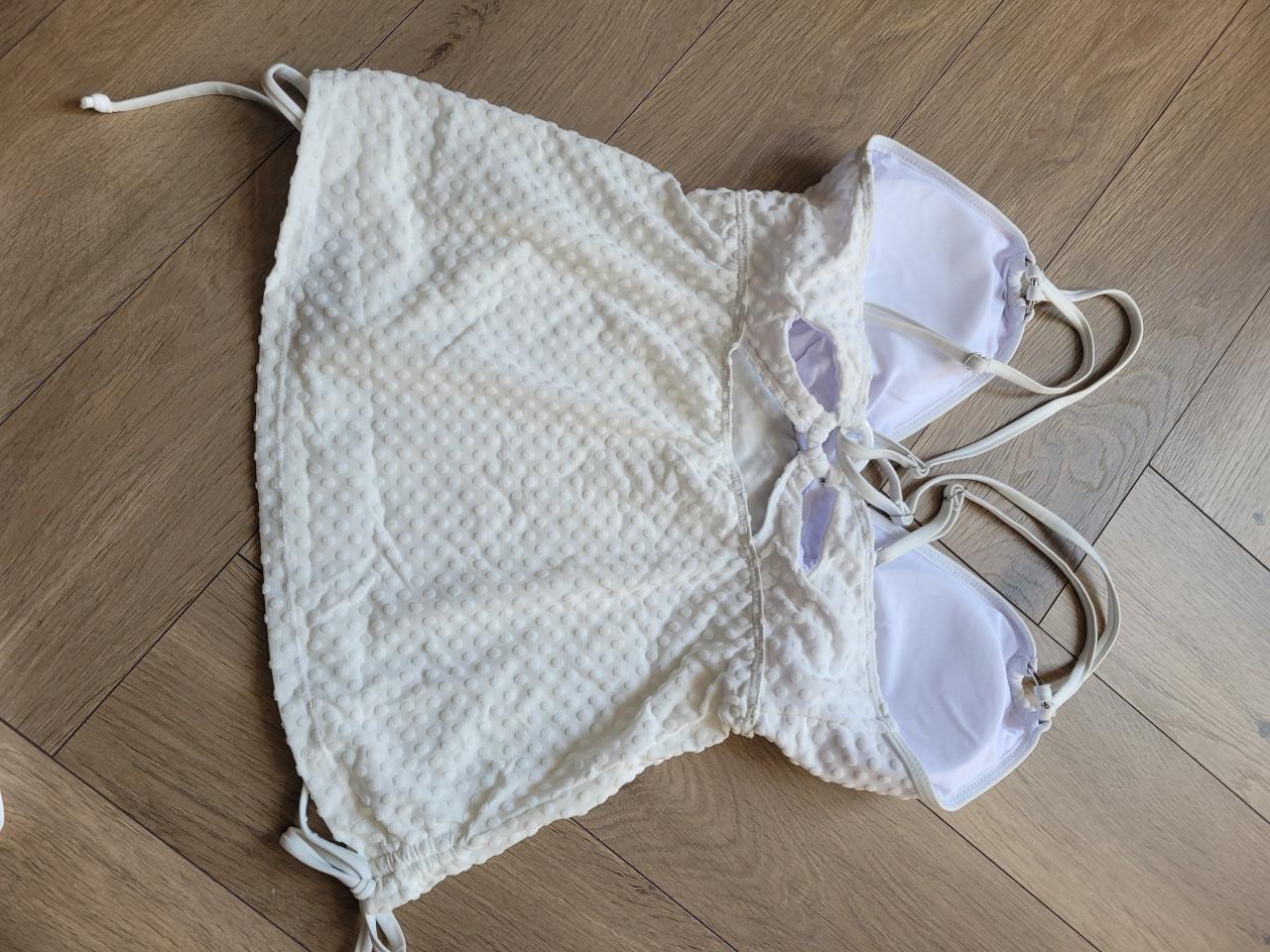 Witte mooie nieuwe tankini.