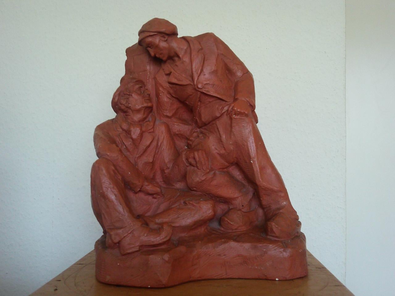 WERKLUI IN TERRA COTTA KLEUR, GESIGNEERD