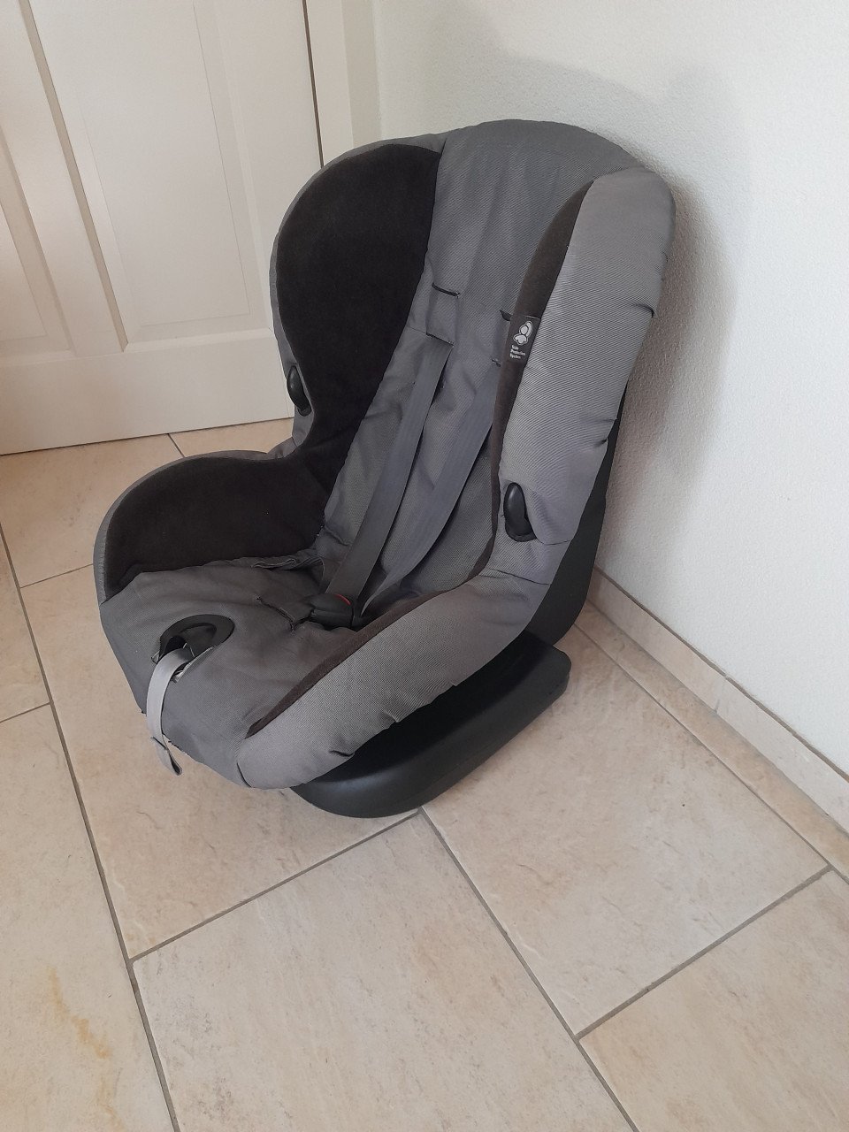 Maxi cosi autostoel 9 / 18 kg (in goede schone staat)