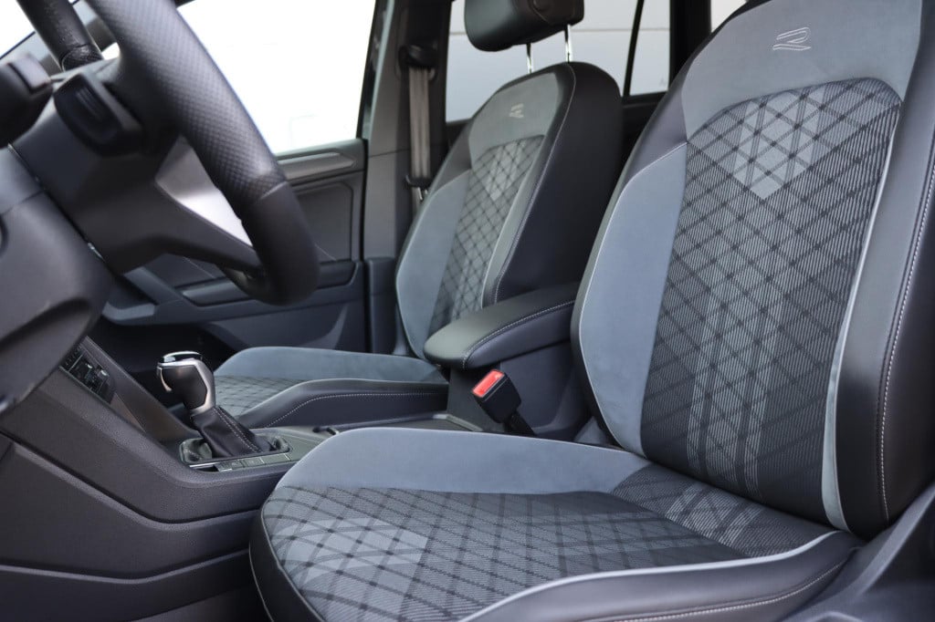 Volkswagen Tiguan 1.4 tsi ehybrid r-line business + 245pk dsg6