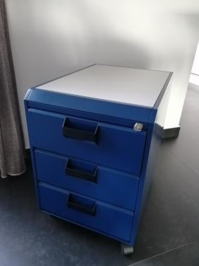 Mooi ladeblok met schuifladen (2 stuks beschikbaar)