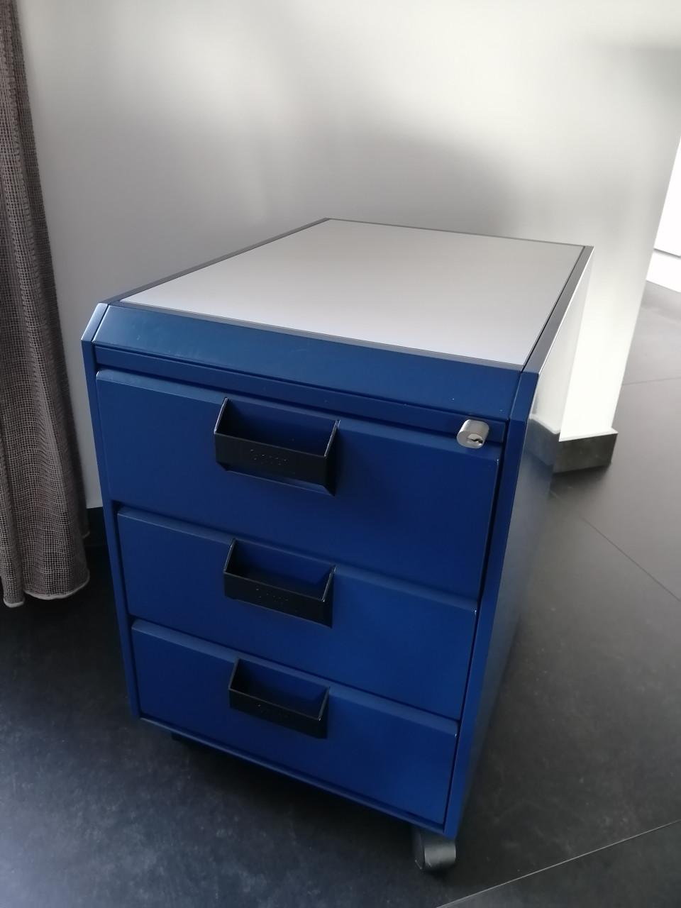 Mooi ladeblok met schuifladen (2 stuks beschikbaar)