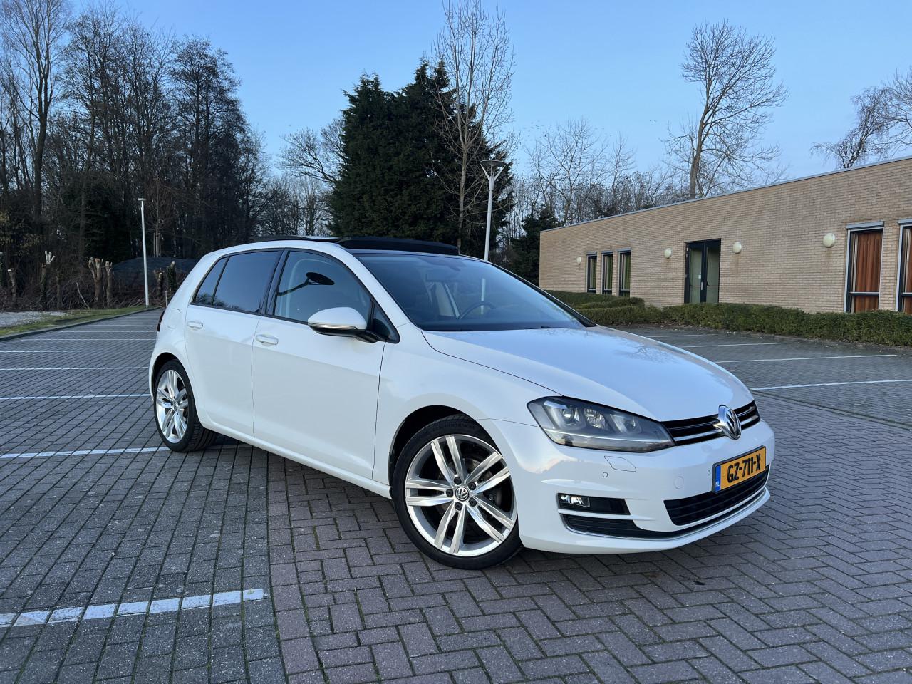 Volkswagen Golf 7 1.2 TSI HIGHLINE | PANO | NL-AUTO | DEALERONDERHOUDEN
