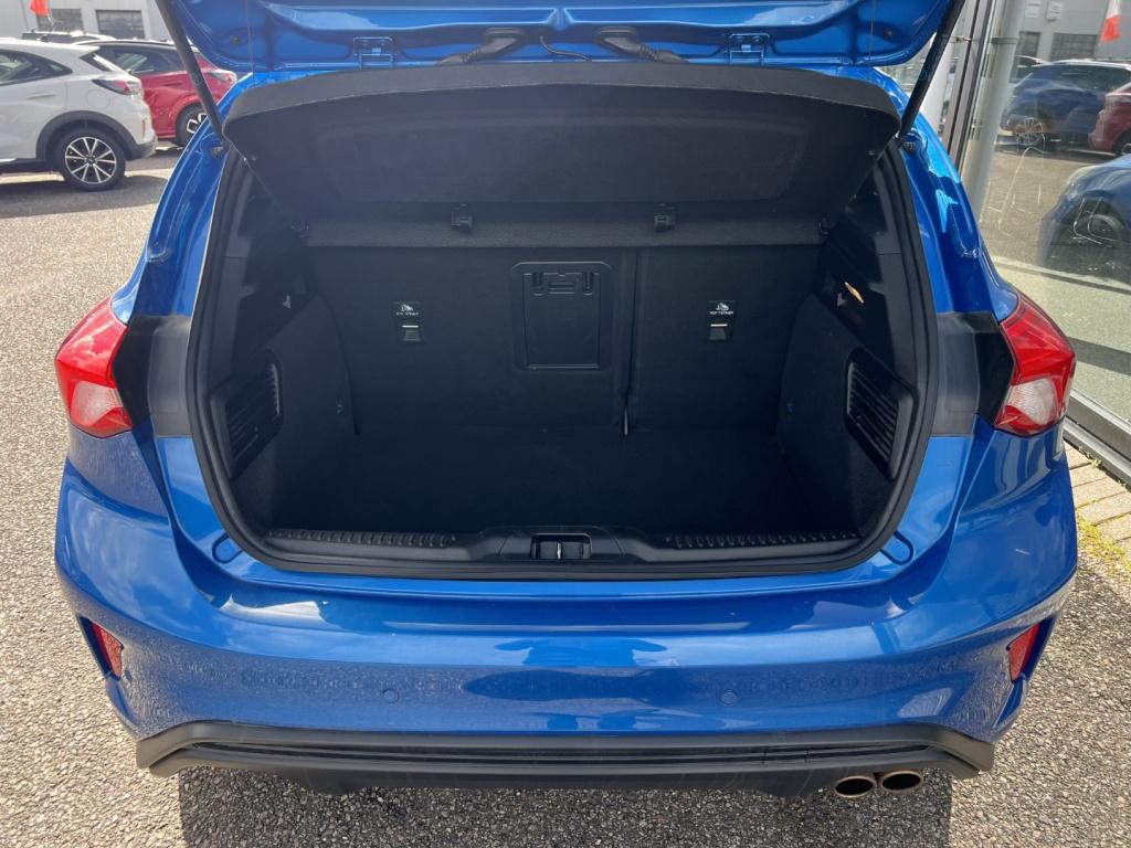 Ford Focus 1.0 ecoboost hybrid 155pk st line x , panodak , winterpack