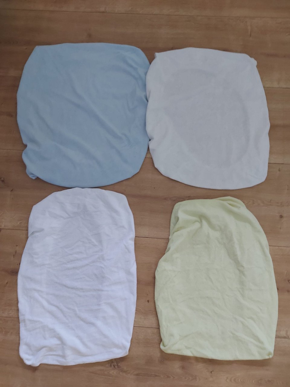 8 z.g.a.n. aankleedkussenhoezen ( €10,- )