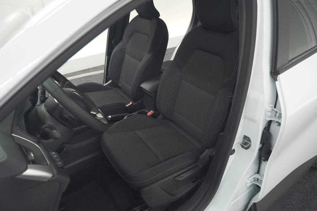 Renault Captur mild hybrid 160 evolution | camera | apple carplay | stoelve