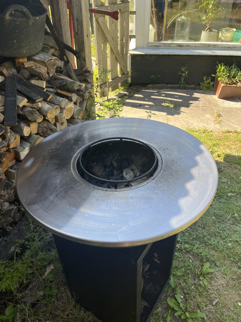 BBQ Plancha Grill Amigo - houtopslag Ø67 Ofyr