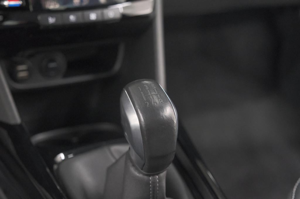 Peugeot 2008 puretech 110 allure | trekhaak | apple carplay | parkeersensor
