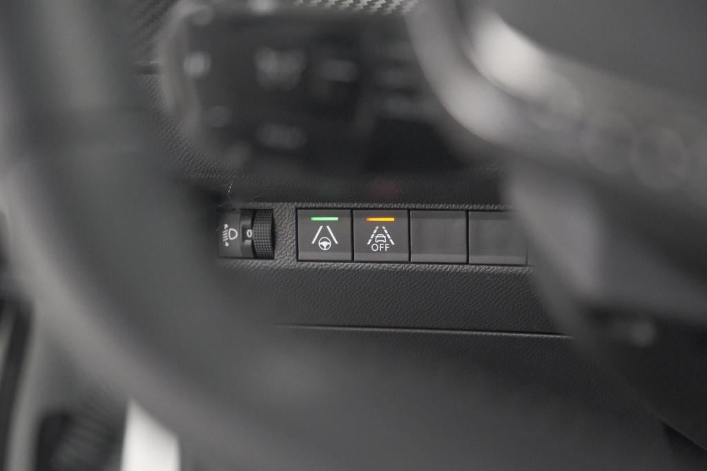 Peugeot 208 puretech 130 eat8 allure pack | adaptieve cruise control | navi