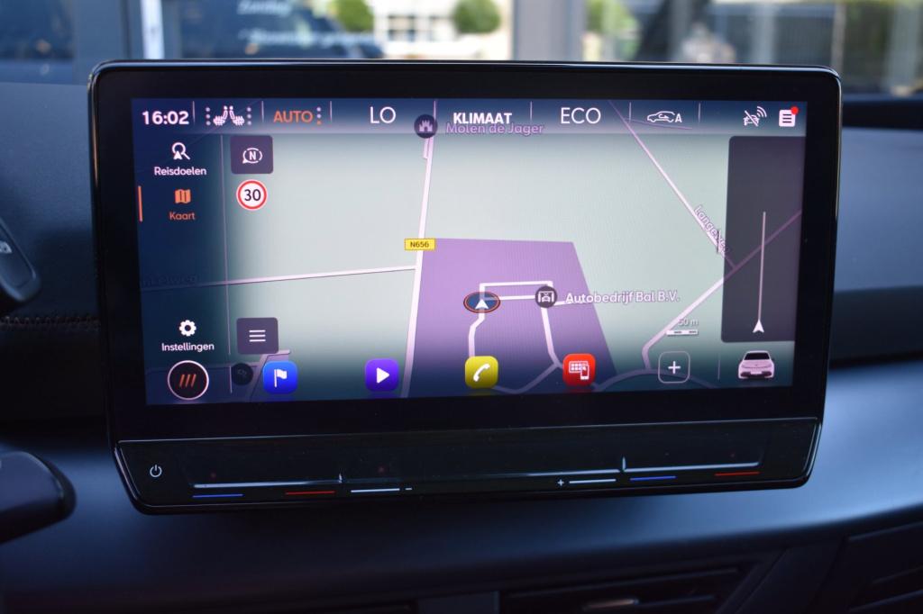 Cupra Born business one 62 kwh soh 93.2% | stoelverwarming | camera | nap |